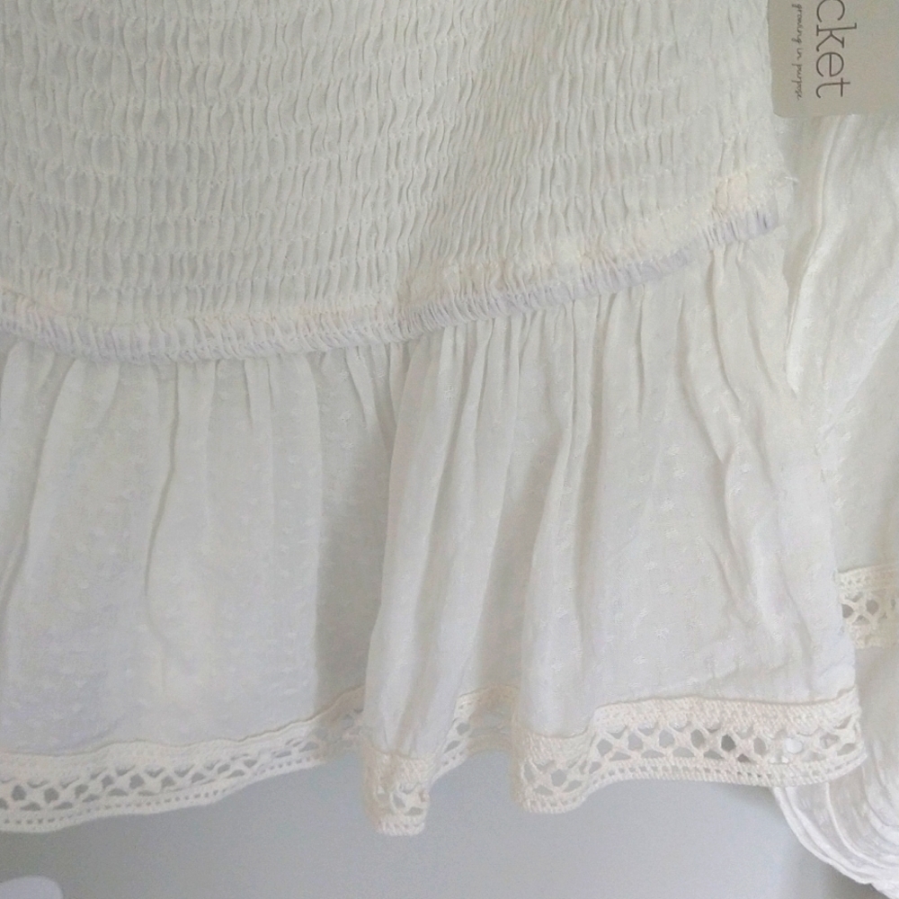 NWT Lizard Thicket Big Waterblue Sky Ivory Delicate Smocked Billow Sleeve Top - Picture 8 of 16